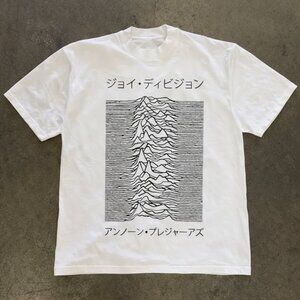 Minimalist Waveform Graphic Tee – Retro Post-Punk Aesthetic Shirt